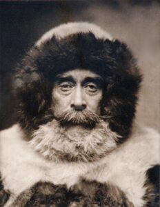 Robert_Peary_by_Hampton,_1909 Robert_Peary_by_Hampton,_1909